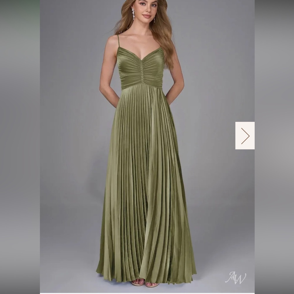AW CELESTINE DRESS
Satin Charmeuse Fennel Seed Elegant Pleated Maxi Dress Sz 4